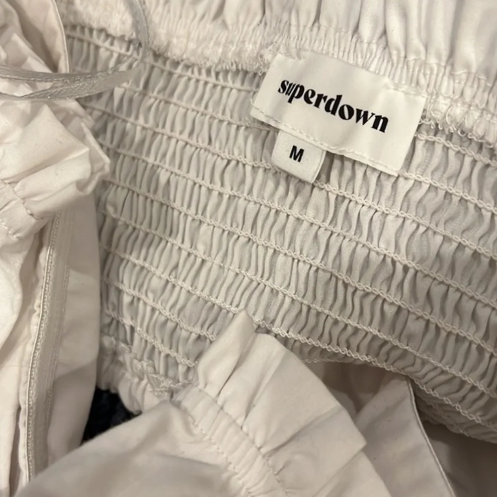 Superdown Superdown - Picture 3 of 12